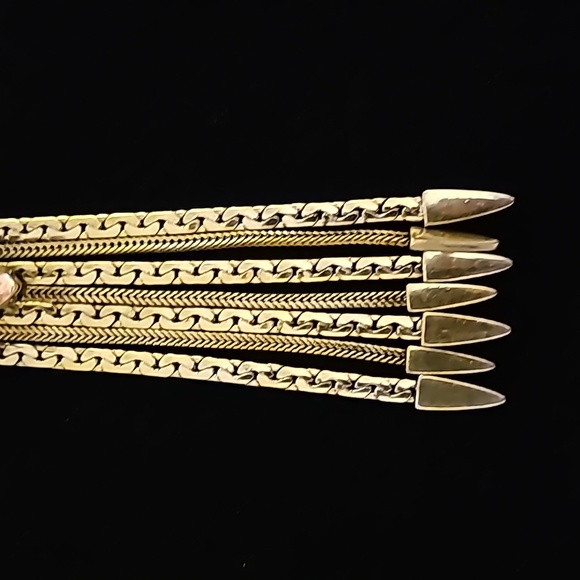 LOGO Links - Picture 3 of 5